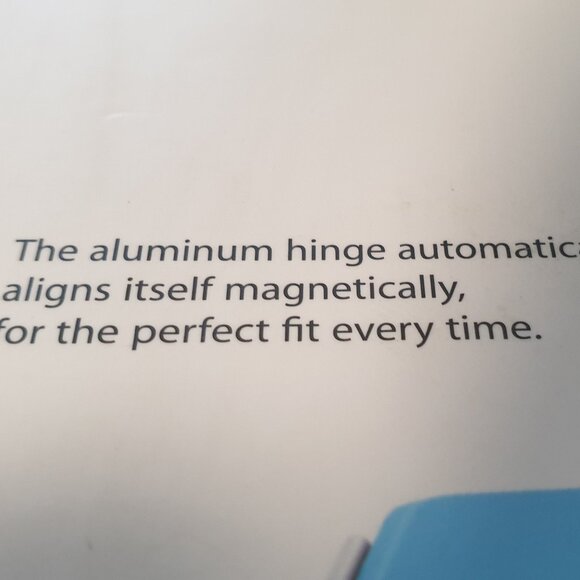 NEW iPad smart cover - Picture 7 of 9